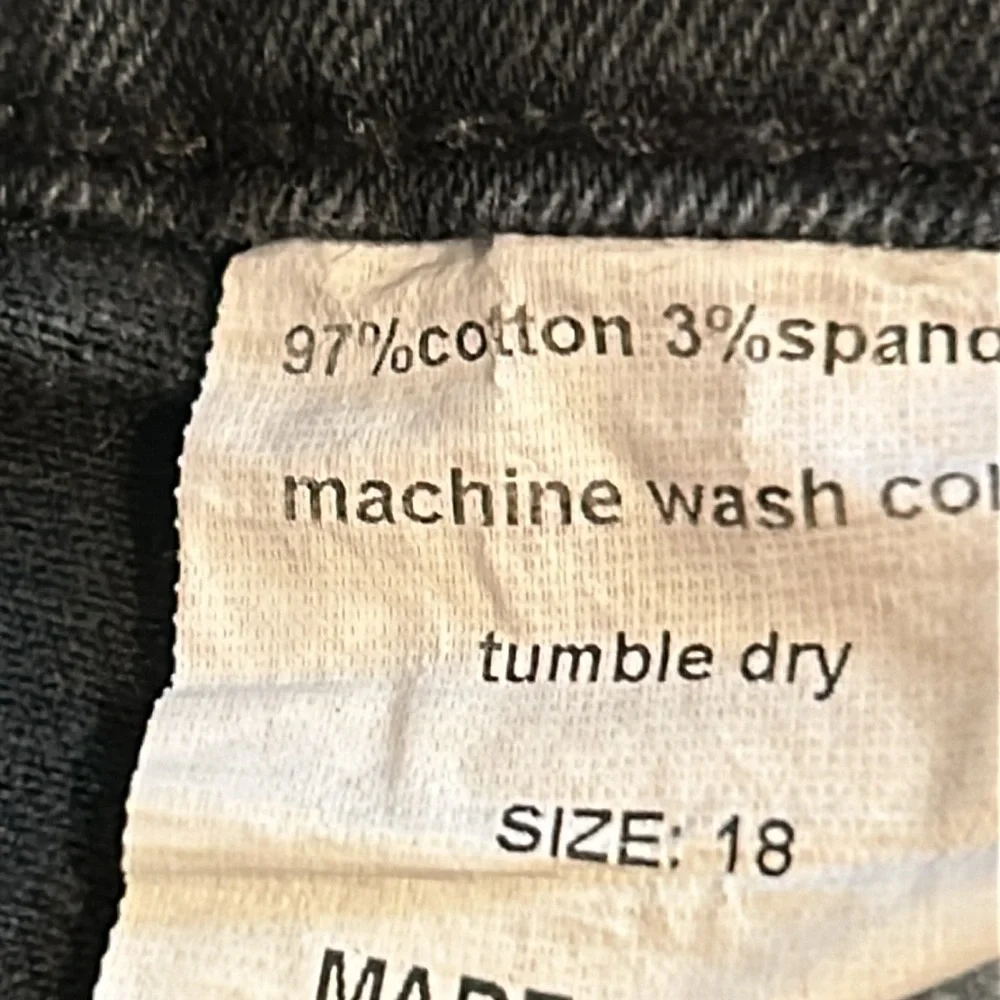 Jade Mackenzie ladies black color skirt 36 waist 26 long - Picture 3 of 4